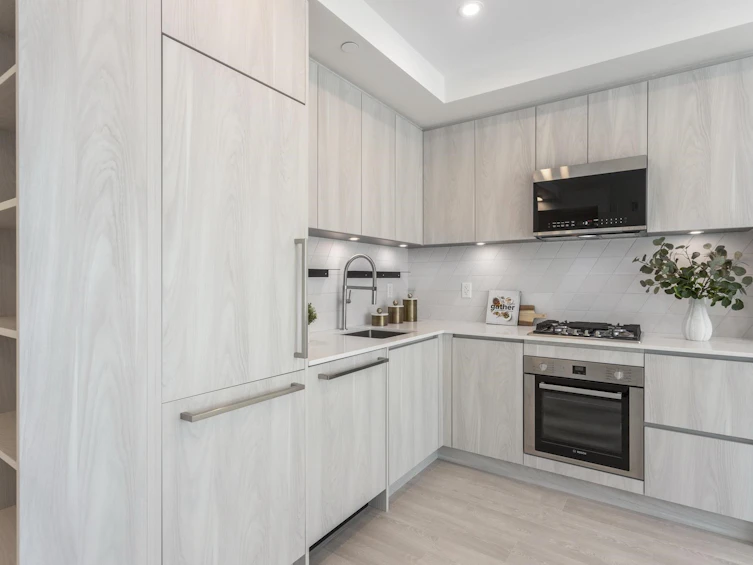 206-3264 Vanness Avenue, Vancouver, BC, V5R 0L5 - 3