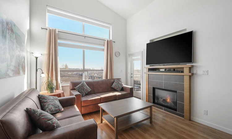 410-288 Hampton Street
