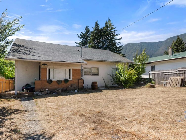 586 6th Avenue, Hope, BC, V0X 1L0 - 31