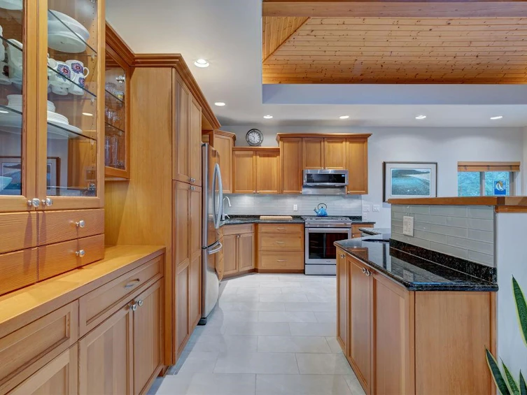9195 Truman Road, Halfmoon Bay, BC, V7Z 1B5 - 12