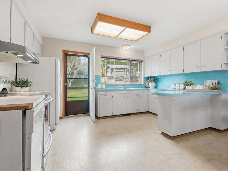 11264 135a Street, Surrey, BC, V3R 3A9 - 9