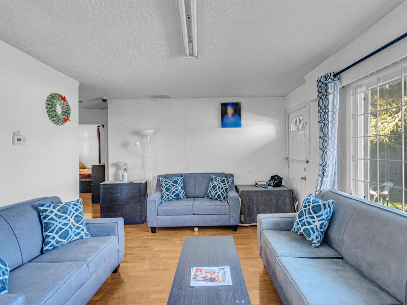 12420 96th Avenue, Surrey BC V3V 1X1