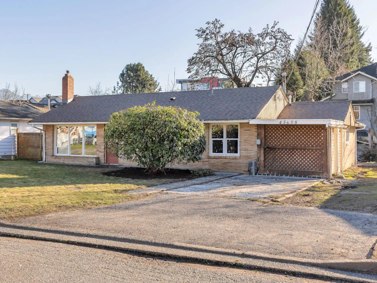 45608 Princess Avenue, Chilliwack, BC, V2P 2C1 - 2