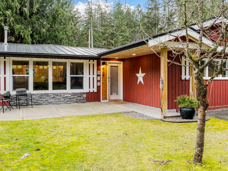 649 Mountain View Road, Cultus Lake, BC, V2R 4Z6 - 9