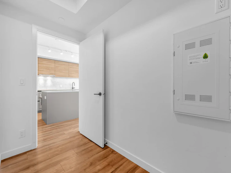 907-13428 105 Avenue, Surrey, BC, V3T 0S6 - 8