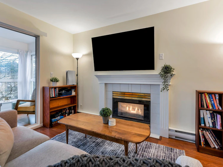 406-2133 Dundas Street, Vancouver, BC, V5L 1J7 - 4