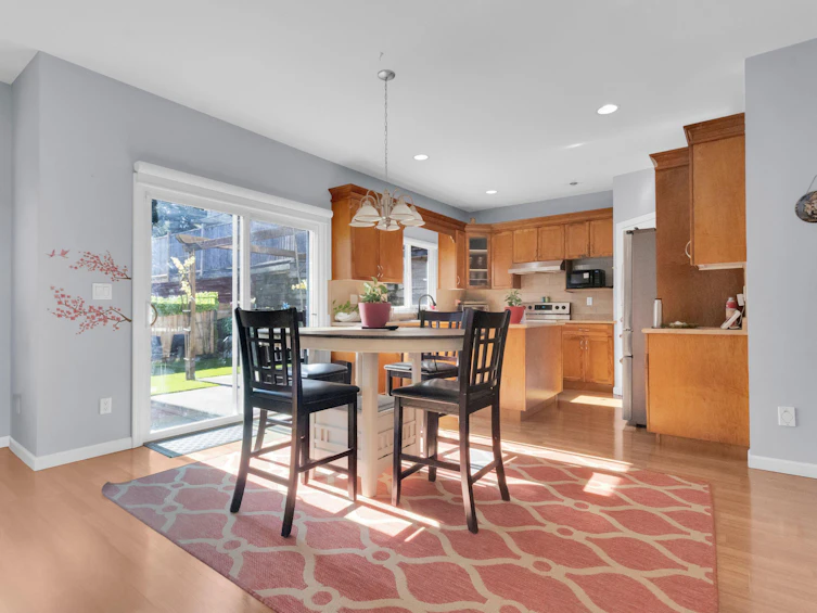 16528 59a Avenue, Surrey, BC, V3S 4N9 - 17