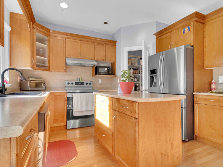 16528 59a Avenue, Surrey, BC, V3S 4N9 - 15