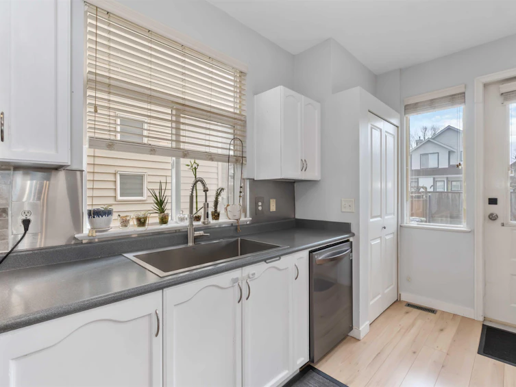 18476 66a Avenue, Surrey, BC, V3S 9B1 - 14