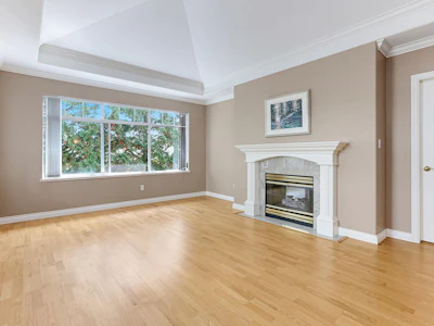 303-1280 55 Street - 4