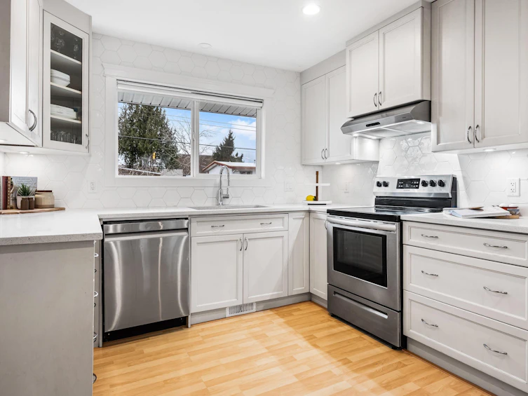 8515 Howard Crescent, Chilliwack, BC, V2P 5R5 - 7