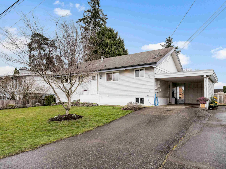 8515 Howard Crescent, Chilliwack, BC, V2P 5R5 - 2