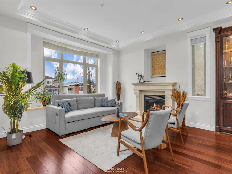 6387 Prince Albert Street, Vancouver, BC, V5W 3E7 - 2