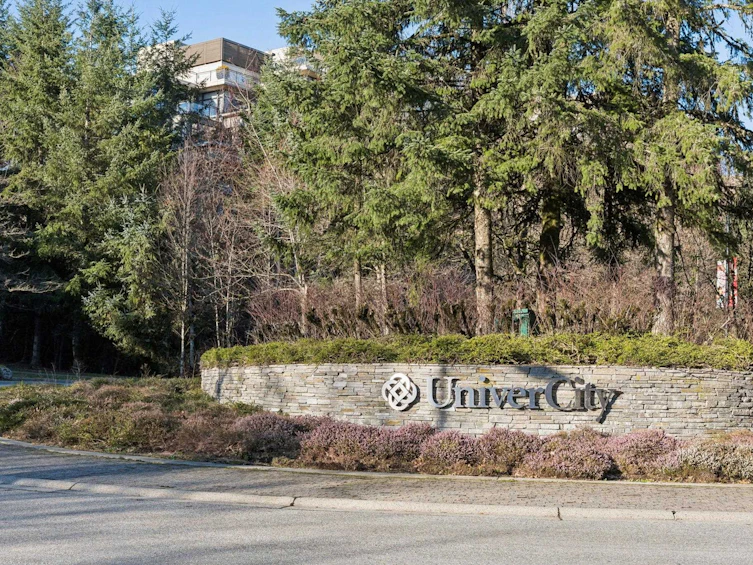 713-9009 Cornerstone Mews, Burnaby, BC, V5A 0B9 - 2