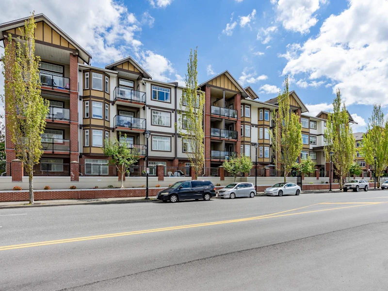 332 - 5660 201a Street, Langley BC V3A 0B4