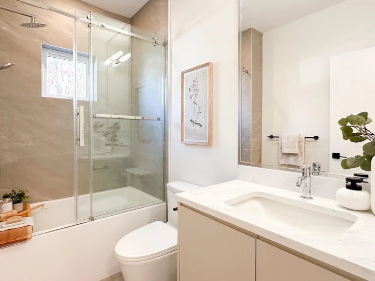 2-3800 Pender Street, Burnaby, BC, V5C 2L5 - 10