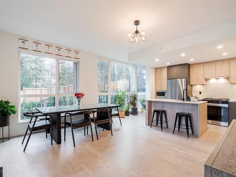 105-19577 65b Avenue, Surrey, BC, V4N 6Y3