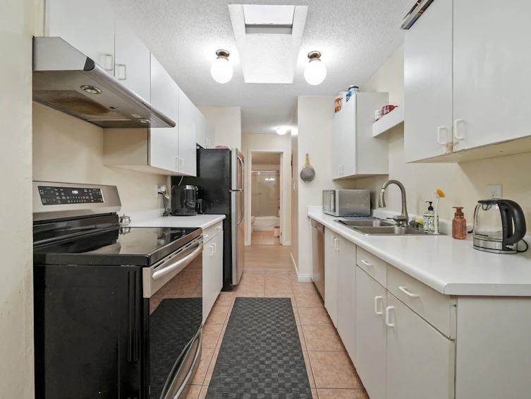 404-9644 134 Street, Surrey, BC, V3T 5M3 - 13