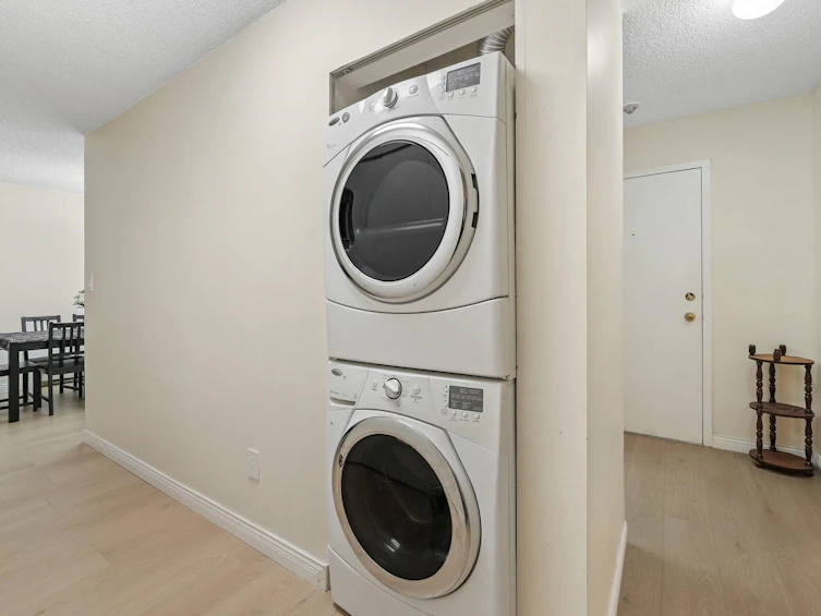 404-9644 134 Street, Surrey, BC, V3T 5M3 - 10