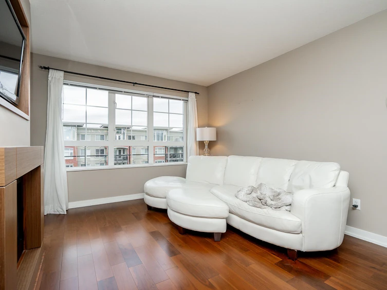 303-2950 King George Boulevard, Surrey, BC, V4P 0E5 - 13