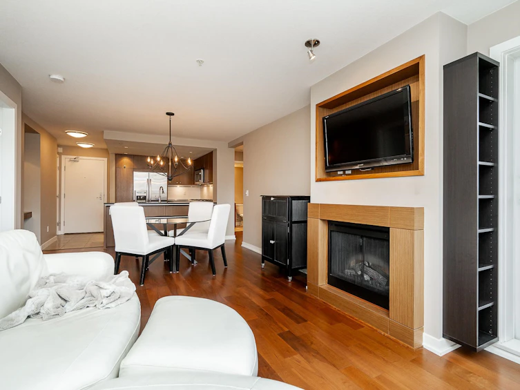 303-2950 King George Boulevard, Surrey, BC, V4P 0E5 - 12