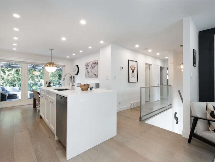 3981 Lynn Valley Road, North Vancouver, BC, V7K 2T1 - 8