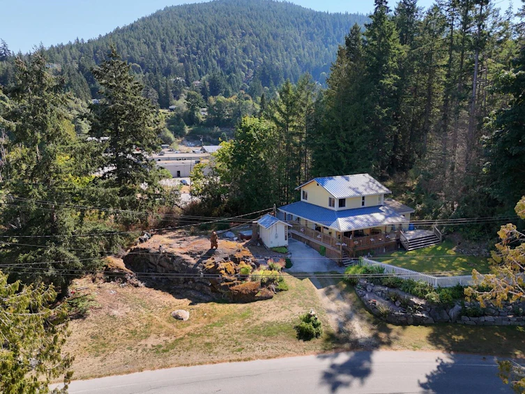12886 Lagoon Road, Pender Harbour Egmont, BC, V0N 2H1 - 6
