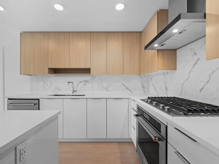 202-7769 Park Crescent, Burnaby, BC, V3N 0J7 - 7