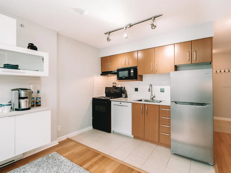 302-9288 University Crescent, Burnaby, BC, V5A 4X7 - 6