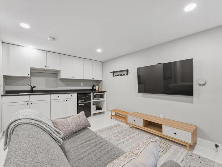318 E Keith Road, North Vancouver, BC, V7L 1V7 - 29