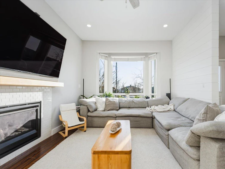 318 E Keith Road, North Vancouver, BC, V7L 1V7 - 6