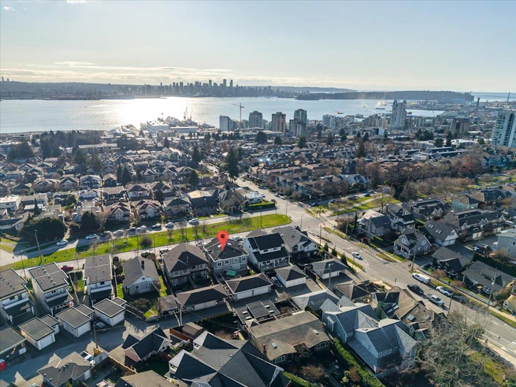 318 E Keith Road, North Vancouver, BC, V7L 1V7 - 32