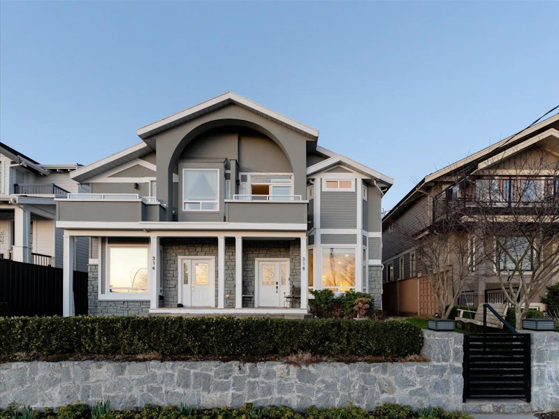 318 E Keith Road, North Vancouver BC V7L 1V7