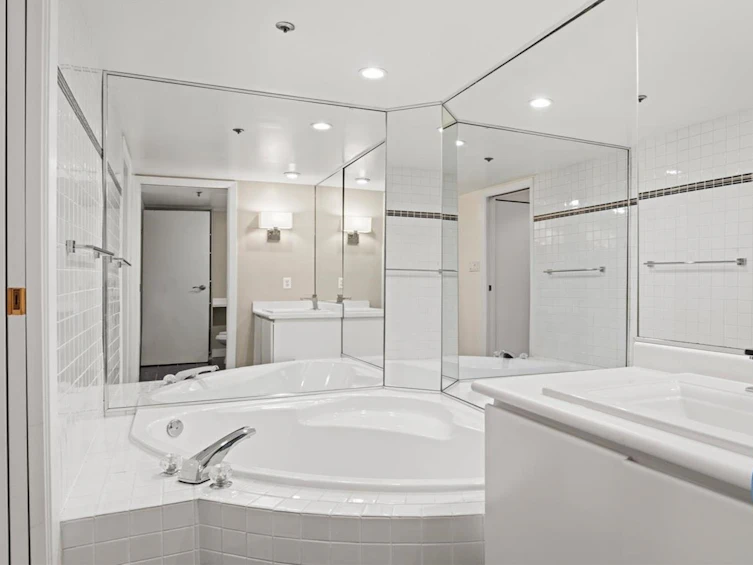 105-1502 Island Park Walk, Vancouver, BC, V6H 3Z8 - 16