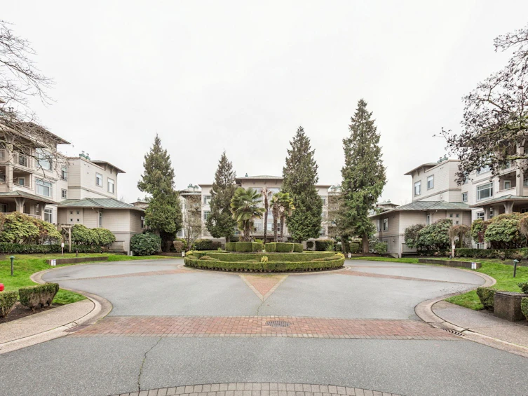 215-8180 Jones Road, Richmond, BC, V6Y 3Z6 - 4