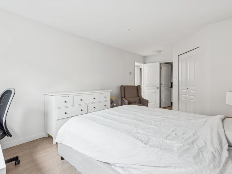 215-8180 Jones Road, Richmond, BC, V6Y 3Z6 - 18