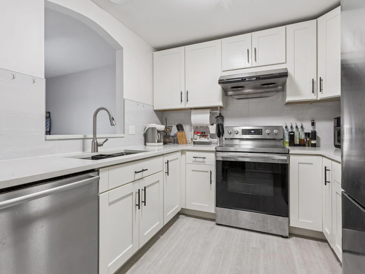 215-8180 Jones Road, Richmond, BC, V6Y 3Z6 - 13