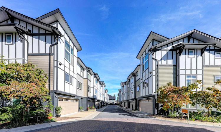 4-9680 Alexandra Road