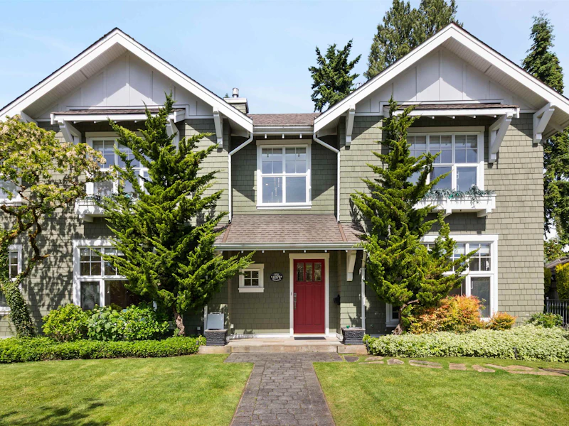 4379 Ross Crescent, West Vancouver BC V7W 1B3