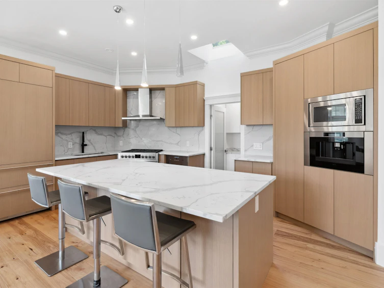 4379 Ross Crescent, West Vancouver, BC, V7W 1B3 - 6