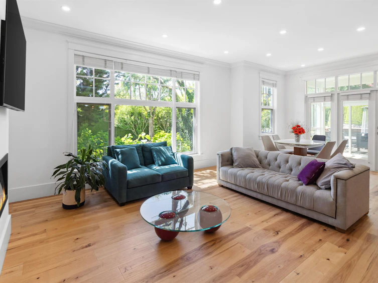 4379 Ross Crescent, West Vancouver, BC, V7W 1B3 - 4
