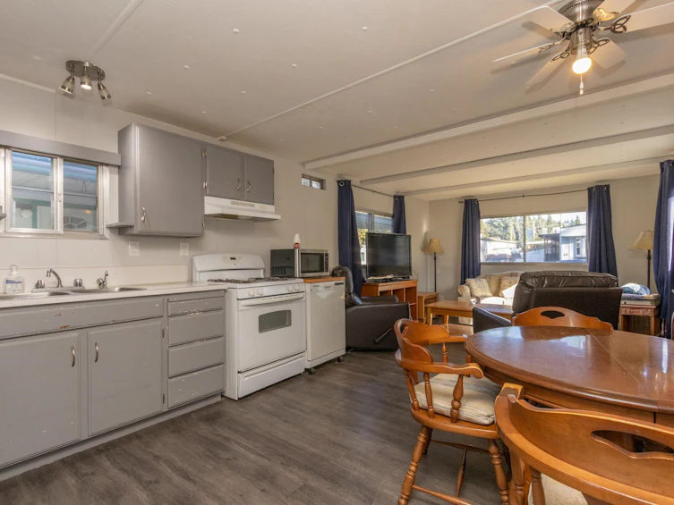57-21163 Lougheed Highway Highway, Maple Ridge, BC, V2X 2R4 - 8