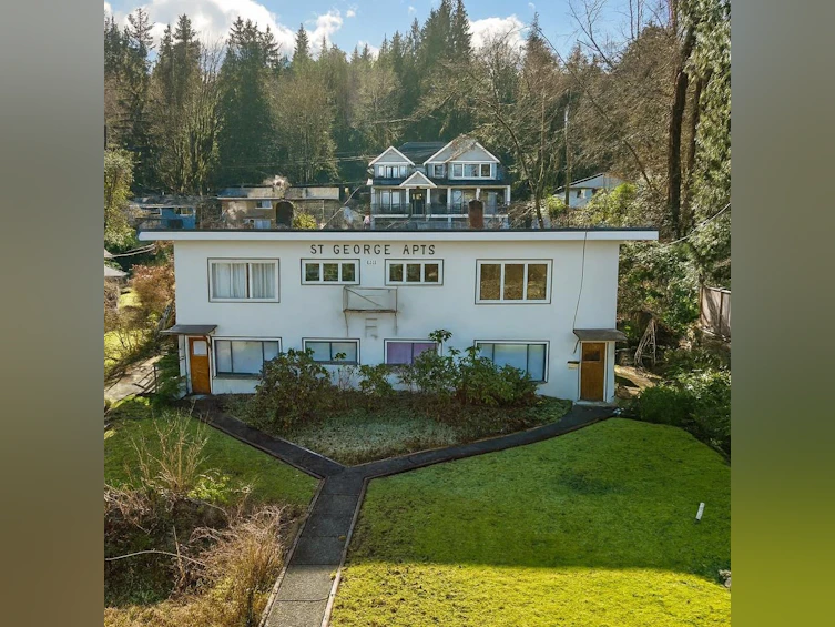 2217 St George Street, Port Moody, BC, V3H 2G1 - 2