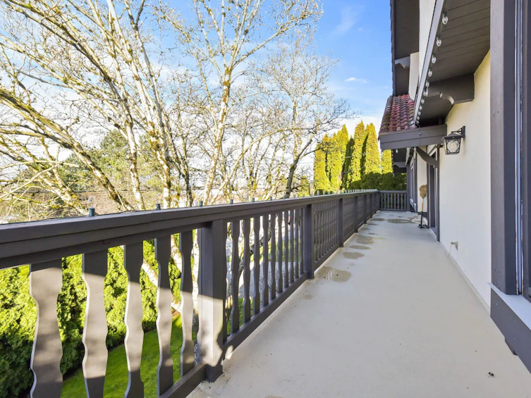 6096 180 Street, Surrey, BC, V3S 5W5 - 5