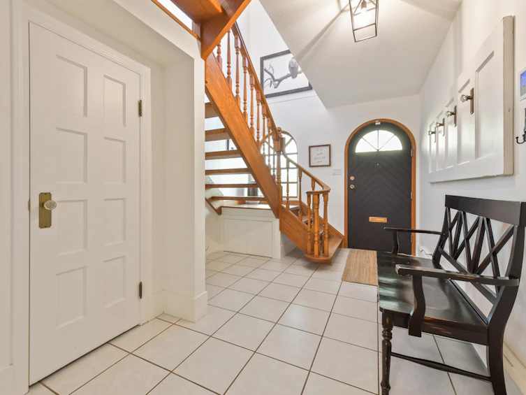 6096 180 Street, Surrey, BC, V3S 5W5 - 2