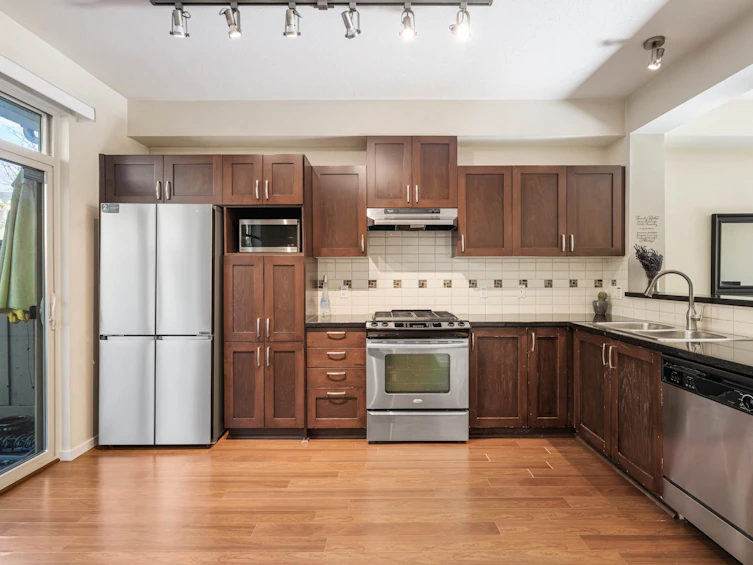 230-3105 Dayanee Springs Boulevard, Coquitlam, BC, V3E 0C2 - 17