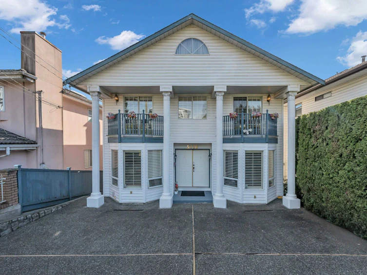 5110 Mckee Street, Burnaby, BC, V5J 2T4