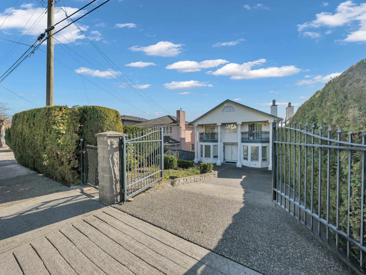 5110 Mckee Street, Burnaby, BC, V5J 2T4 - 35