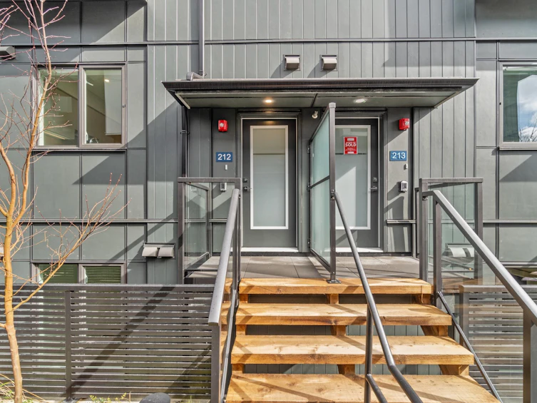 203-7161 17th Avenue, Burnaby, BC, V3N 0K1 - 4