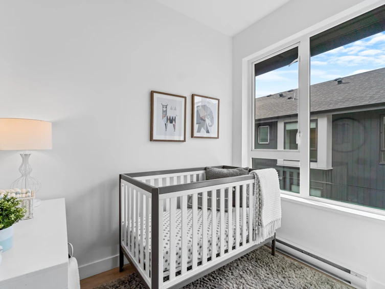203-7161 17th Avenue, Burnaby, BC, V3N 0K1 - 17